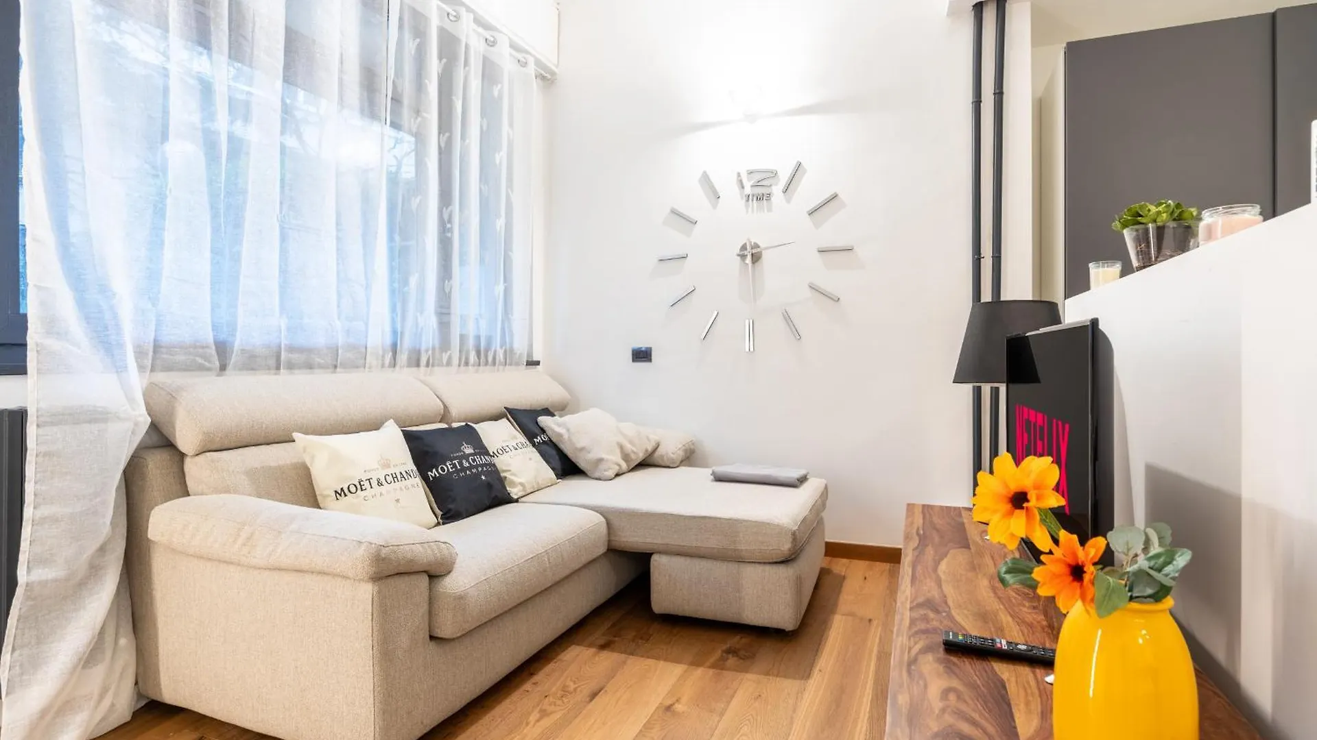 Exclusive Suite1- Vicino Metro, Citylife, Stadio San Siro E Fiera Milano 0*,  Italien