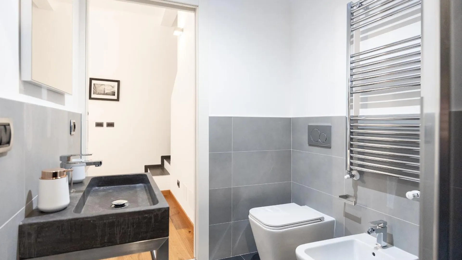 Exclusive Suite1- Vicino Metro, Citylife, Stadio San Siro E Fiera Milano Italien